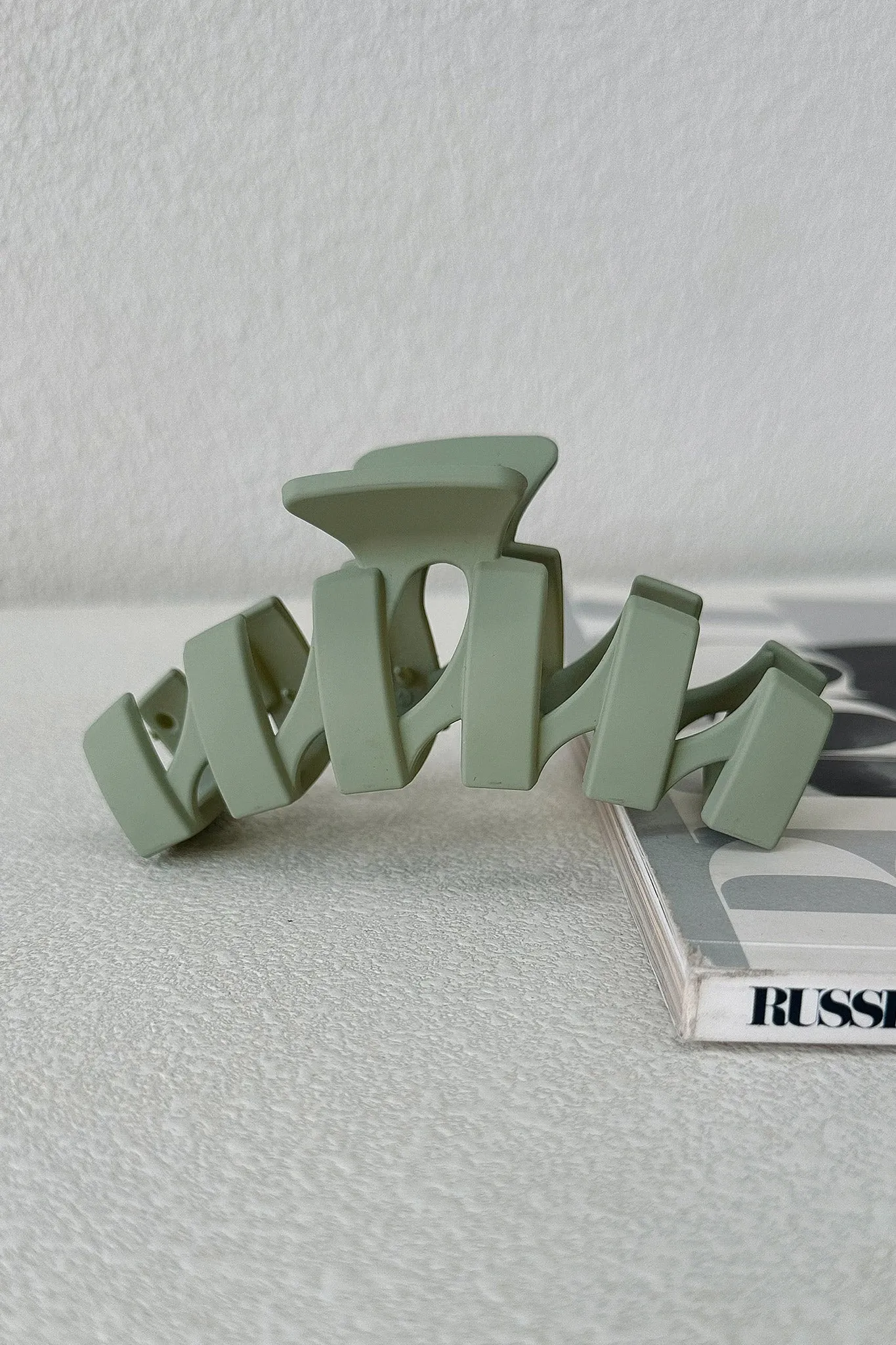 Issy Claw Clip - Sage