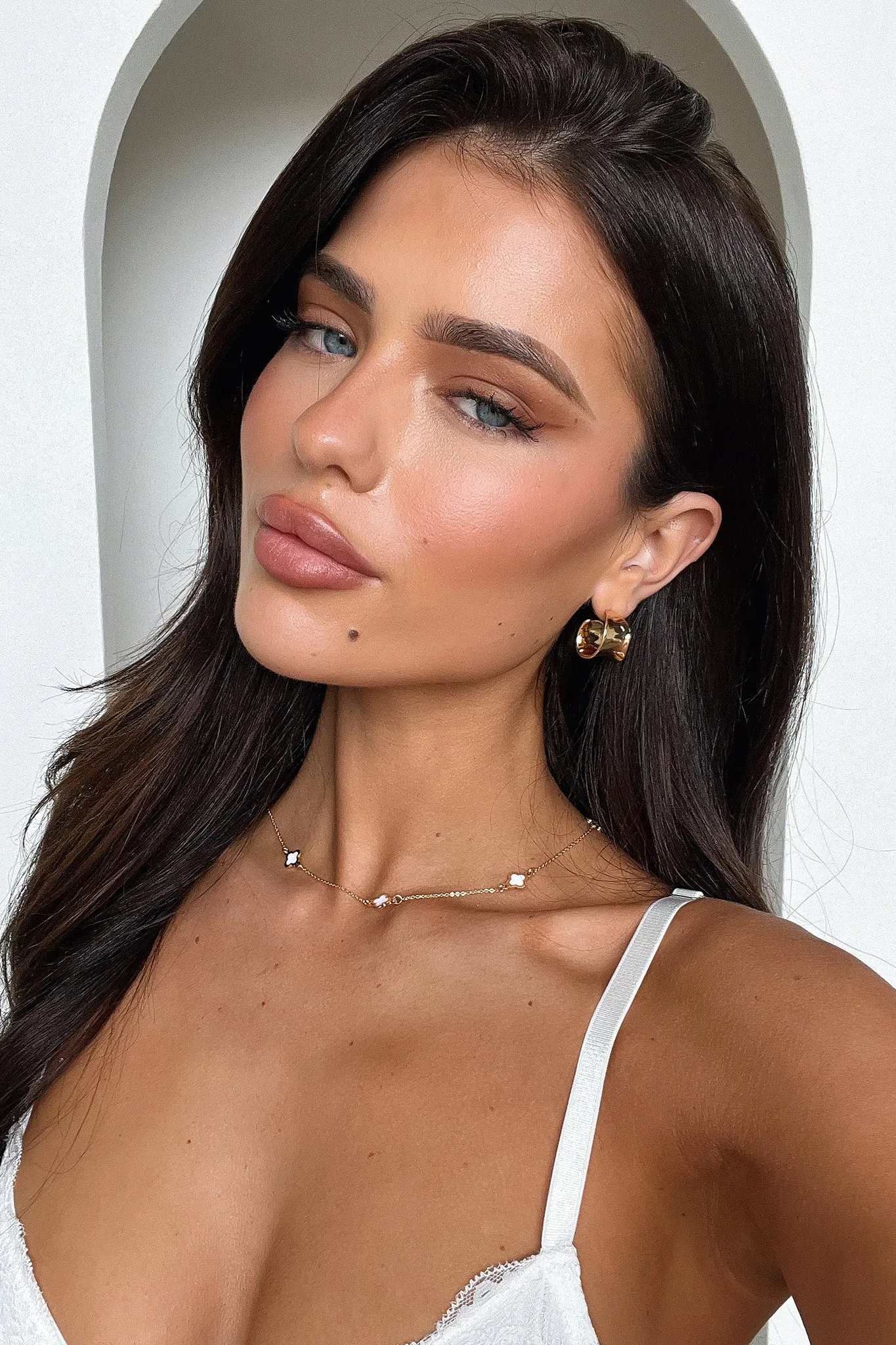 Oriana Necklace - Gold / White