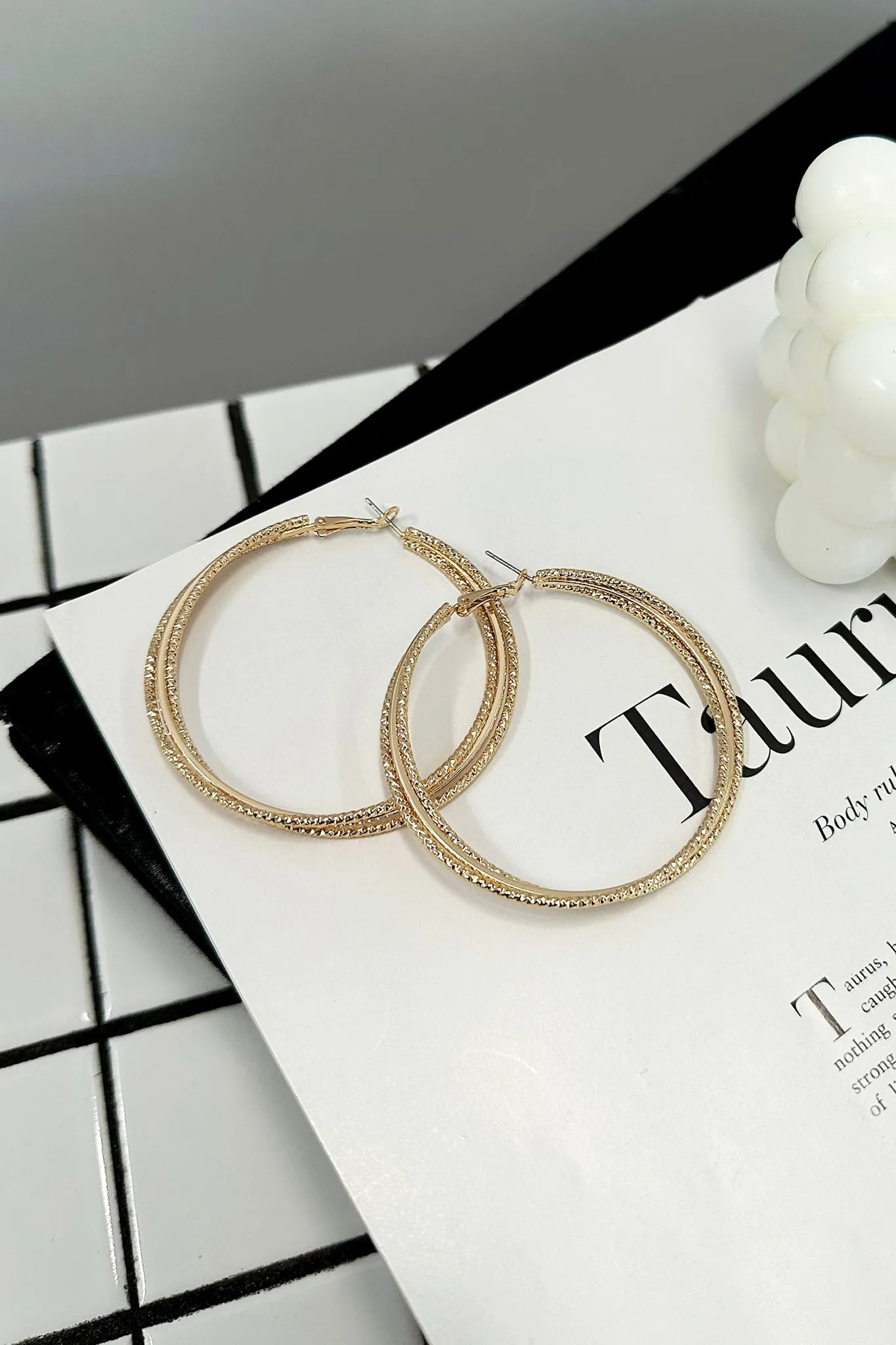 Shana Hoop Earrings - Gold